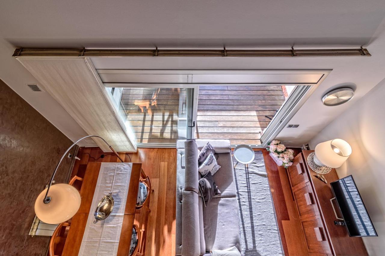 Apartamento Con Encanto En Badalona Luaran gambar